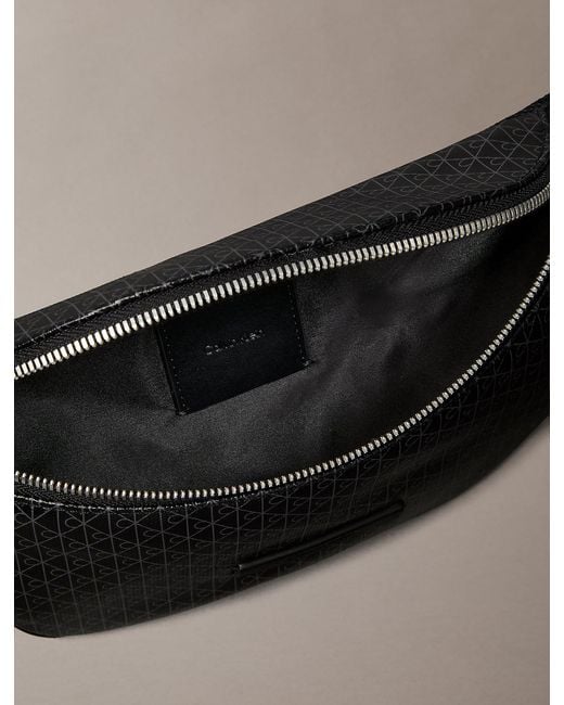 Marsupio Con Emblem Logo All-Over di Calvin Klein in Gray da Uomo