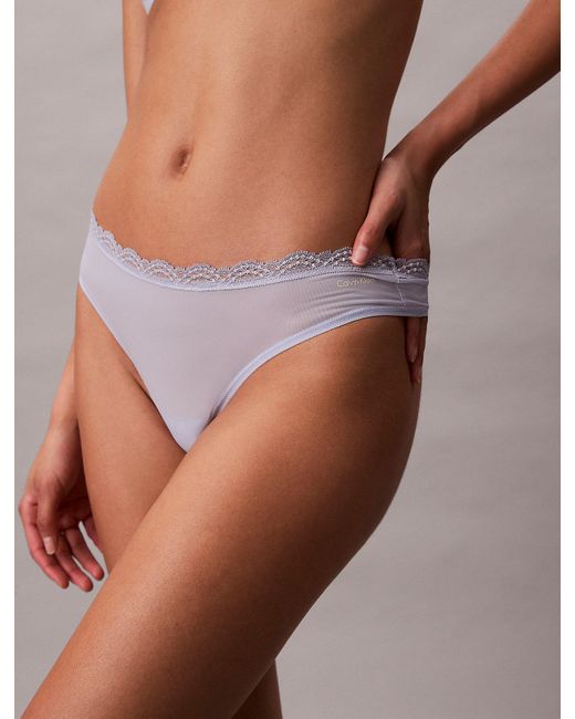 String Taille Basse Calvin Klein en coloris Natural