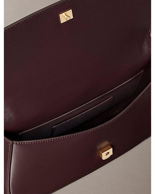 Calvin Klein Schoudertas Met Ketting En Monogramlogo-Hardware in het Brown