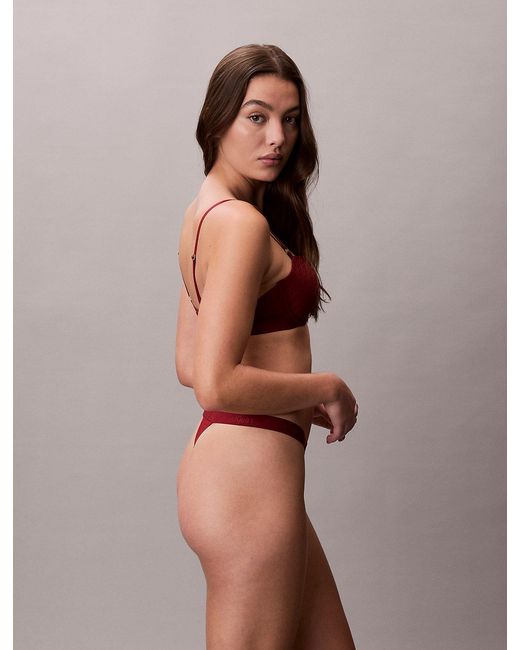 String Calvin Klein en coloris White