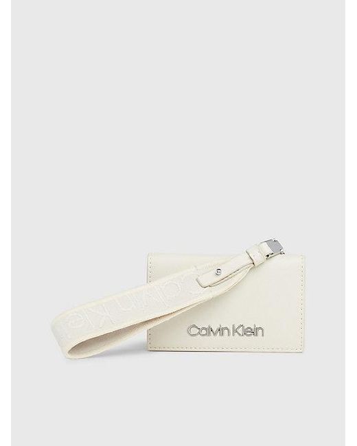 Calvin Klein Natural RFID-Portemonnaie mit Rundum-Reißverschluss und Handgelenkriemen