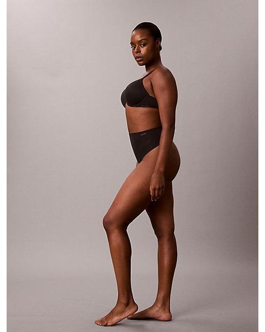 Calvin Klein Vormende Shapewear String in het Brown