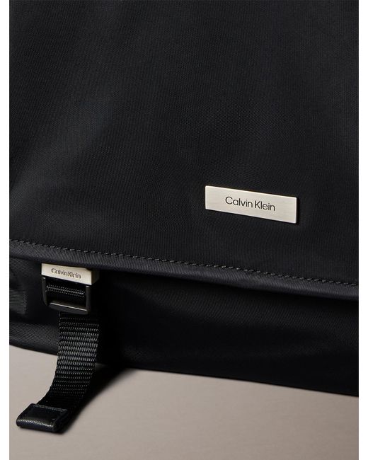 Borsa Messenger di Calvin Klein in Gray da Uomo
