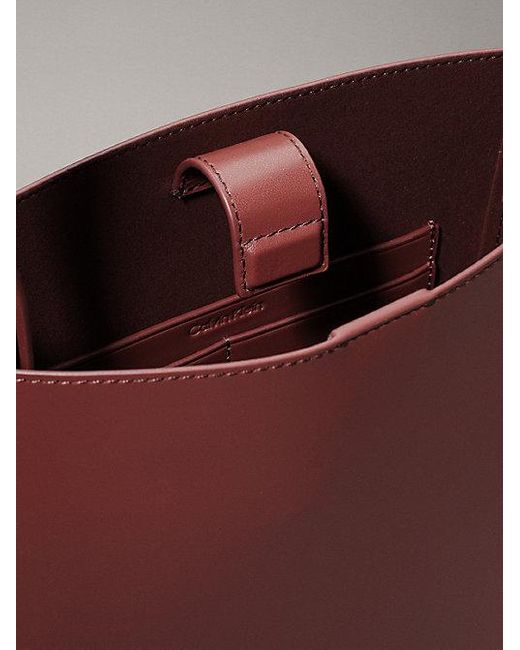 Calvin Klein Leren Crossover in het Red