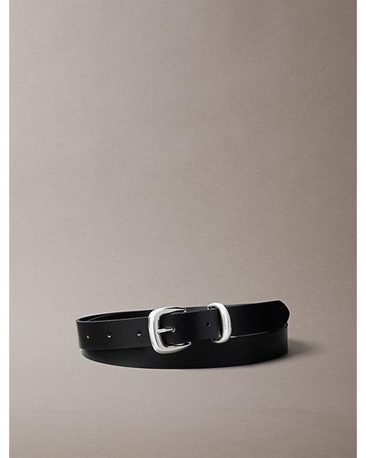 Cinturón de piel granulada con hebilla gruesa Calvin Klein de color Multicolor