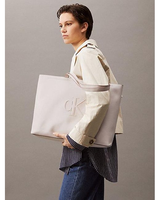 Calvin Klein Smalle Tote Bag in het Gray