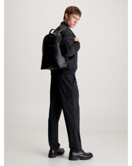 Mochila redonda Calvin Klein de hombre de color Black