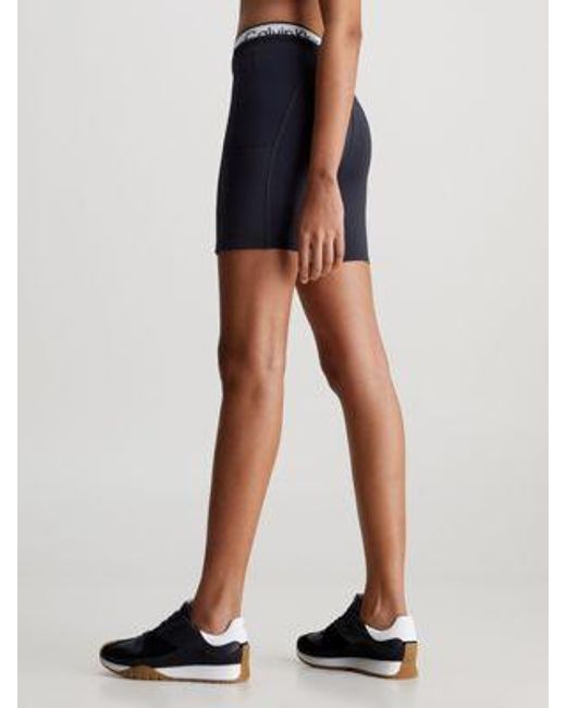 Calvin Klein Blue Enge kurze Sporthose mit doppeltem Bund