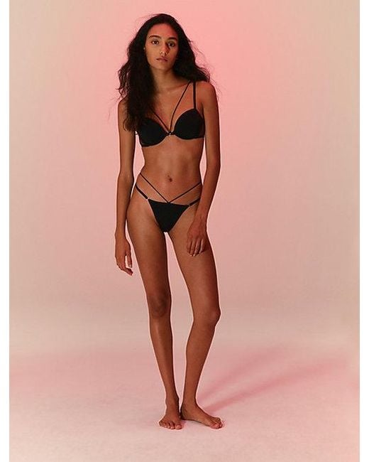 Calvin Klein Minimalistische Micro String String in het Pink