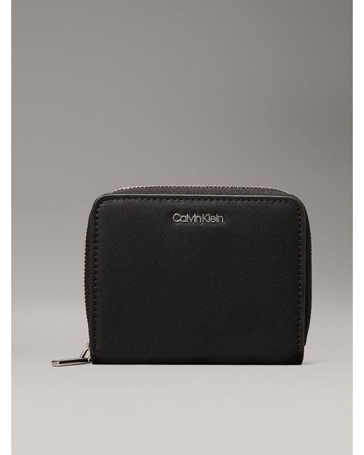 Portafoglio Con Zip Integrale di Calvin Klein in Black