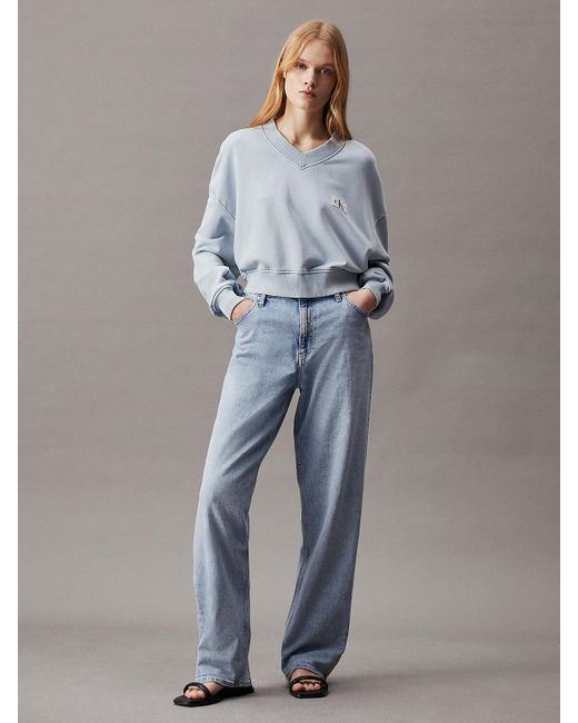 Sweat-shirt a col en V en coton délavé Calvin Klein en coloris Gray