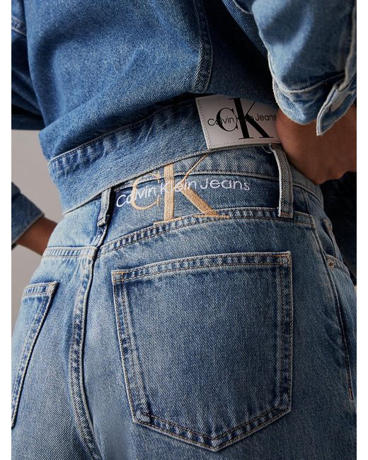 Mom Jeans Calvin Klein en coloris Blue