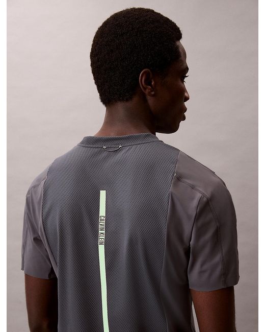 Calvin Klein Brown Quick-Dry Performance Gym T-Shirt for men