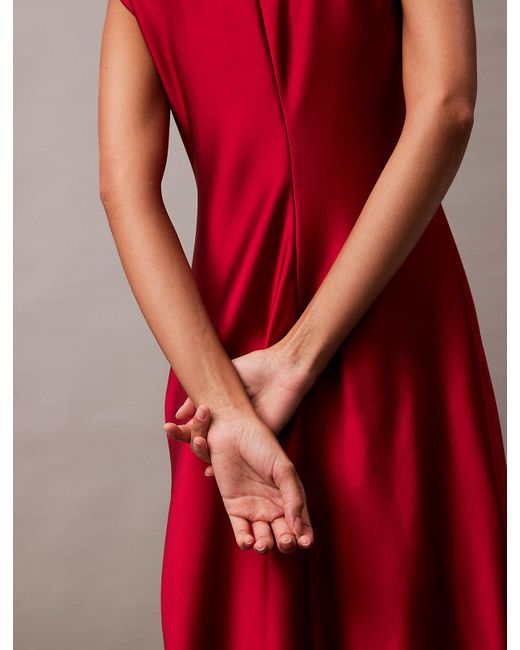Abito Con Scollo A V di Calvin Klein in Red