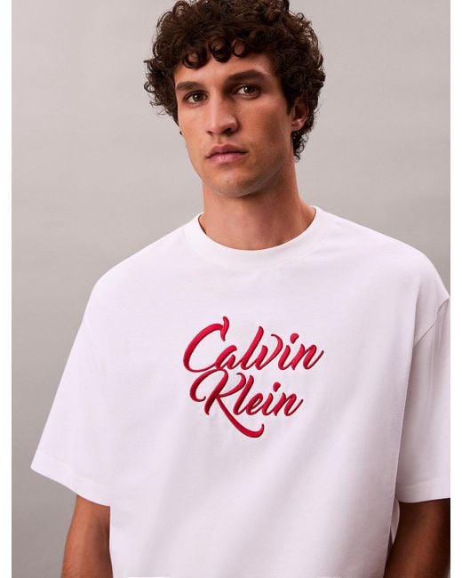 T-Shirt Relaxed Avec Logo Graphique Script Calvin Klein pour homme en coloris White