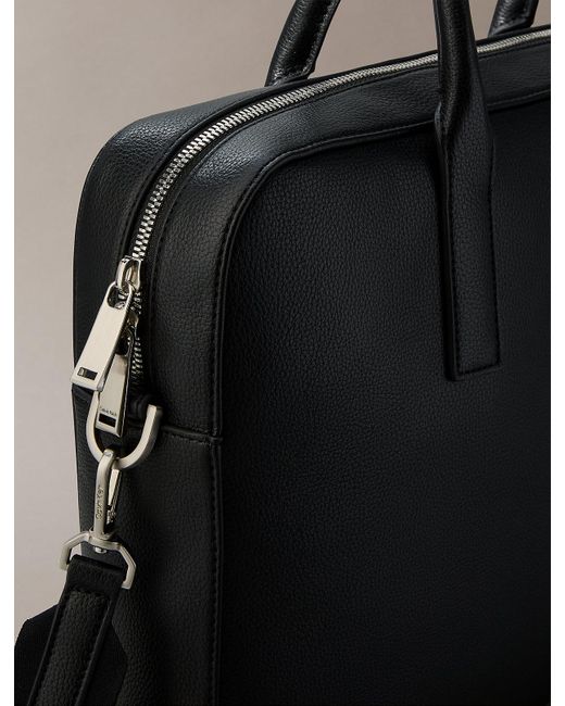 Borsa Portadocumenti Micro Martellata di Calvin Klein in Gray da Uomo