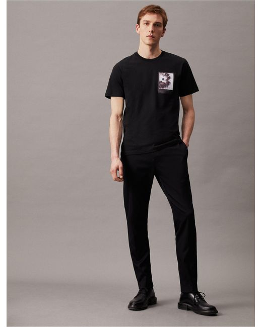 Calvin Klein Black Framed Flower Graphic Classic Crewneck T-shirt for men