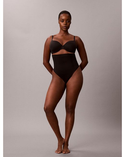 String Échancré Shapewear Calvin Klein en coloris Black