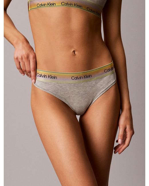 String Calvin Klein en coloris Natural