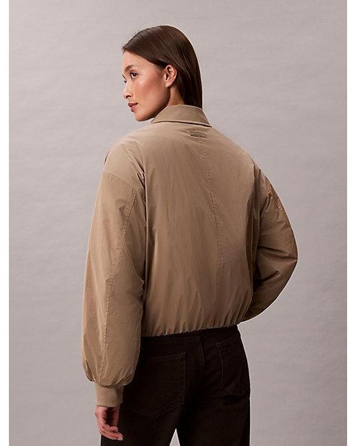 Calvin Klein Relaxed Hoogglanzend Bomberjack in het Natural