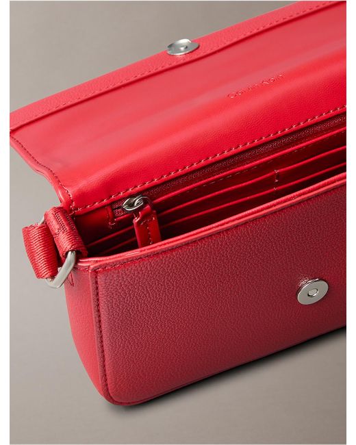 Calvin Klein Calvin Klein All Day Phone Flap Crossbody Bag Calvin Klein Calvin Klein All Day Phone Flap Crossbody Bag