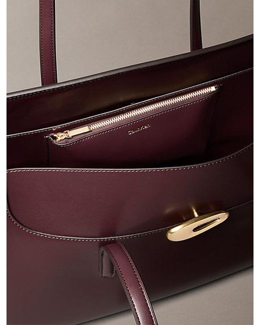 Calvin Klein Tote Bag Met Klep Bovenkant in het Brown