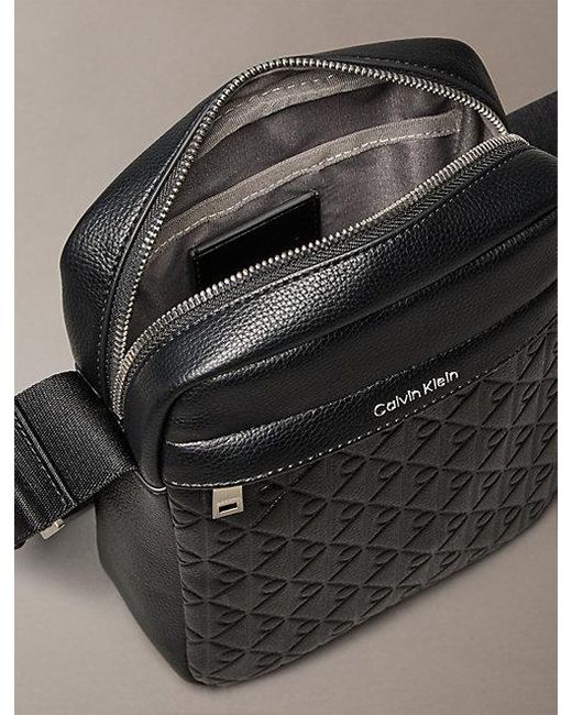 Calvin Klein Reporter Bag Mit Durchgehender Monogrammprägung in Black für Herren