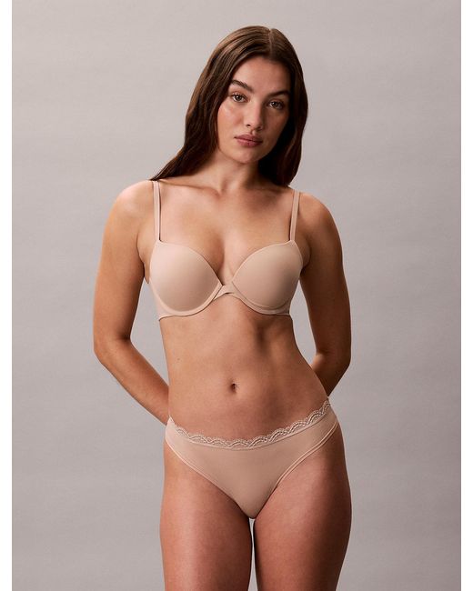 String Taille Basse Calvin Klein en coloris Brown