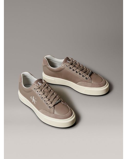 Premier Calvin Klein en coloris Gray
