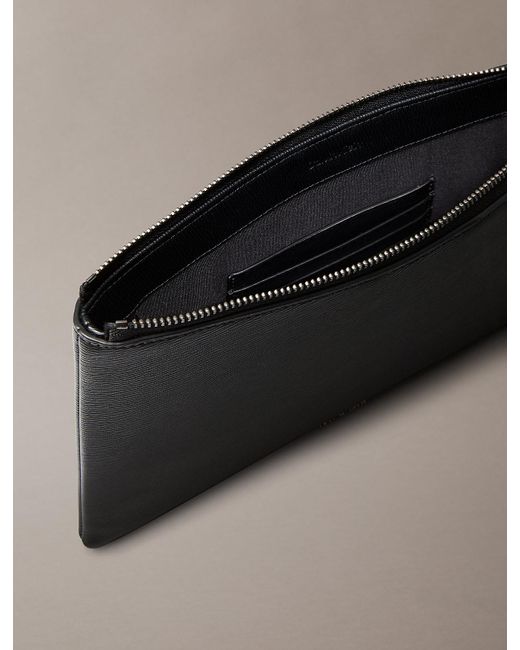 Borsetta Con Zip E Cinturino Saffiano di Calvin Klein in Gray da Uomo