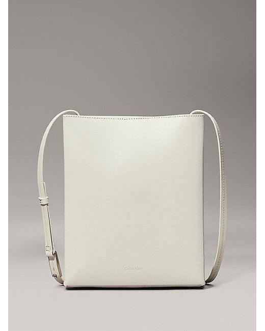 Calvin Klein Leren Crossover Tote Bag in het Gray