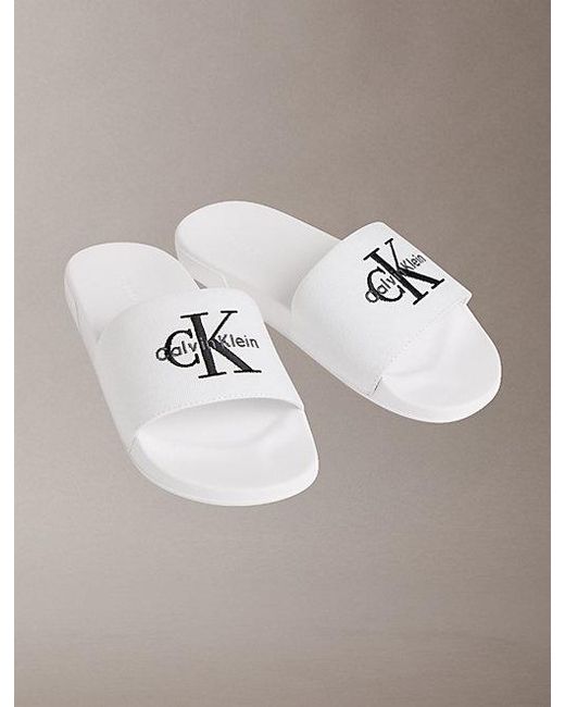 Calvin Klein Canvas Voorgevormde Sliders Met Logo in het Gray