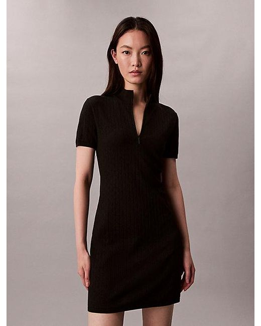 Calvin Klein Black Kleid Mit Reißverschlussausschnitt Und Logo-Jacquardmuster