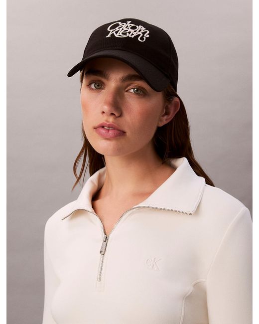 Berretto Con Logo Ricamato di Calvin Klein in Black