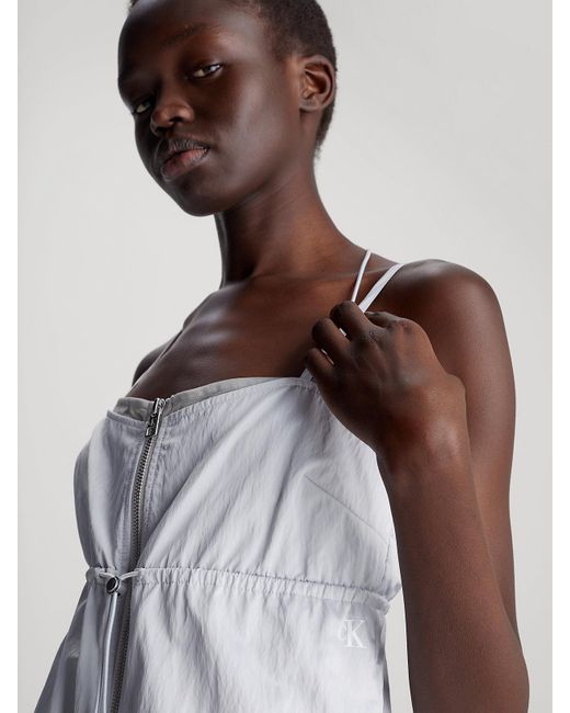 Robe parachute longueur midi nouée dans le dos Calvin Klein en coloris White