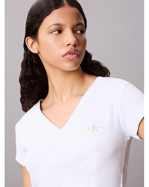 Calvin Klein Geribbeld Katoenen T-Shirt Met V-Hals in het White