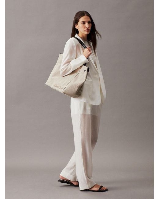 Grand sac cabas en lin Calvin Klein en coloris Gray