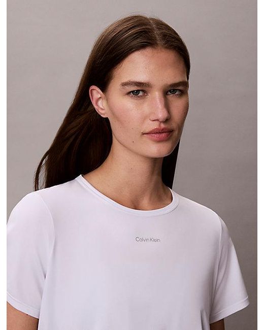 Calvin Klein White Schnell Trocknendes Performance-Gym-T-Shirt