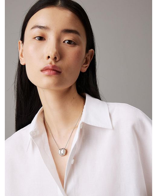Collier Avec Pendentif De Forme Organique Calvin Klein en coloris White