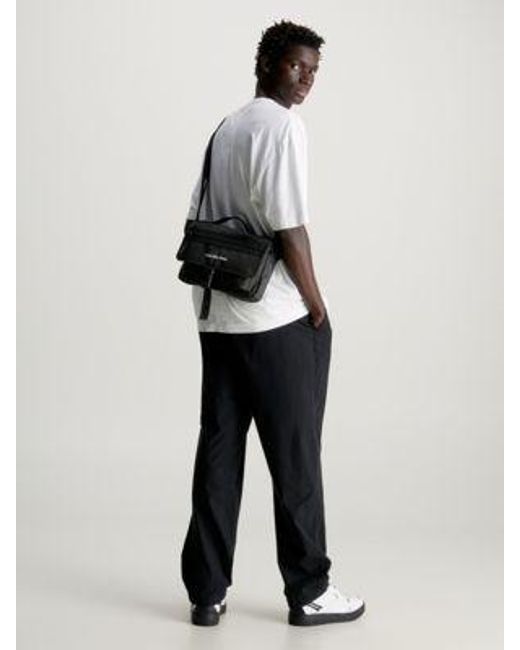 Messenger bag con logo Calvin Klein de hombre de color Black