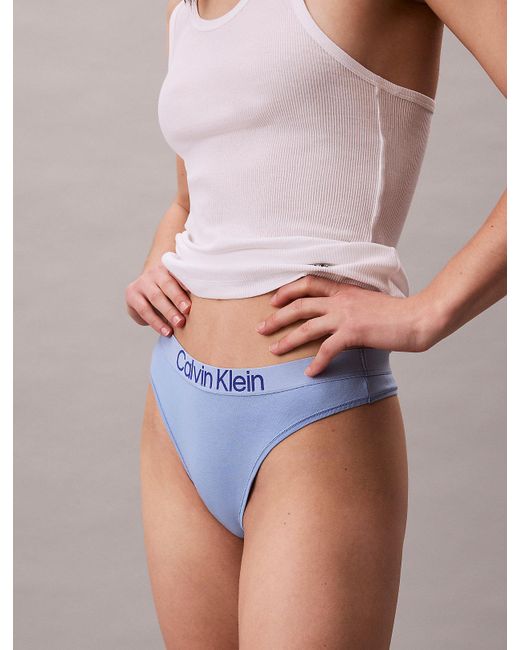 String Maximum Cotton Calvin Klein en coloris Multicolor