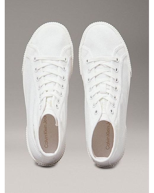 Calvin Klein Canvas High-Top Sneakers Met Laag Profiel in het Metallic