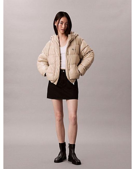 Calvin Klein Pufferjack Met Capuchon En Hoogglans Afwerking in het Natural