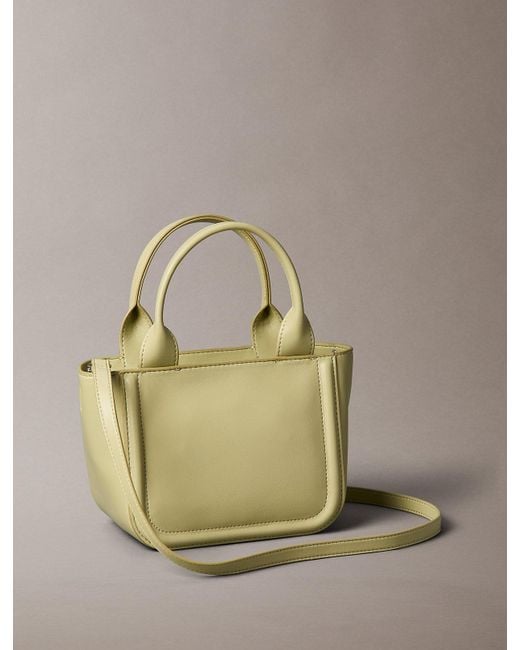 Petit Sac Cabas Entièrement Paré De Logos Monogrammes Gaufrés Calvin Klein en coloris Natural