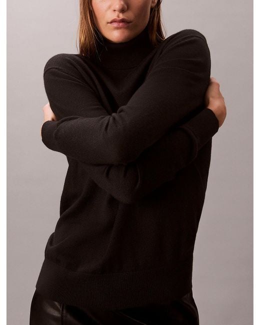 Maglione A Collo Alto di Calvin Klein in Black