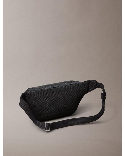 Marsupio Con Emblem Logo All-Over di Calvin Klein in Gray da Uomo