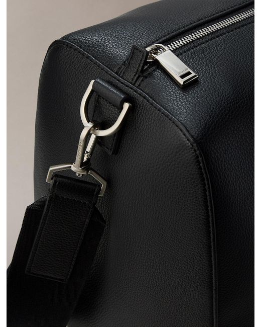 Borsa A Sacco Micro Martellata di Calvin Klein in Gray da Uomo