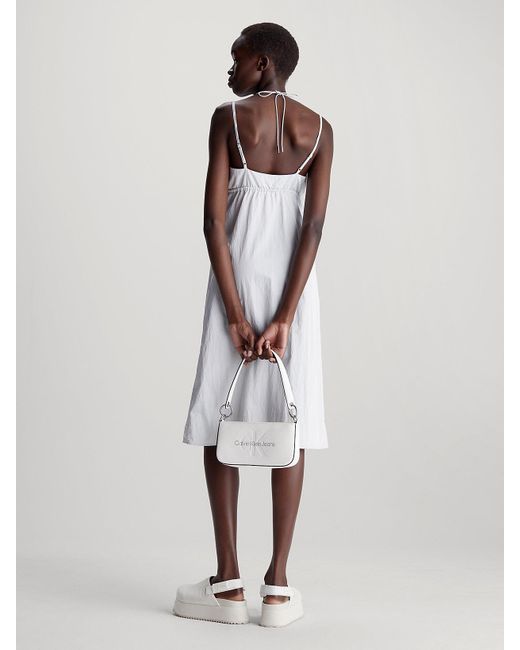 Robe parachute longueur midi nouée dans le dos Calvin Klein en coloris White