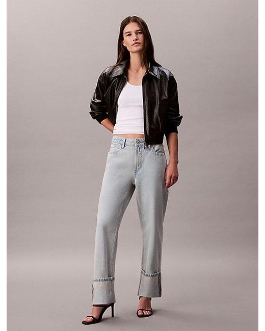 Relaxed 90's Cropped Jeans Calvin Klein de color Gray