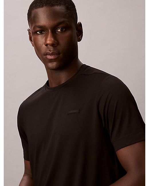 Calvin Klein Brown Sport Breathable Anti Wrinkle Travel T-Shirt for men